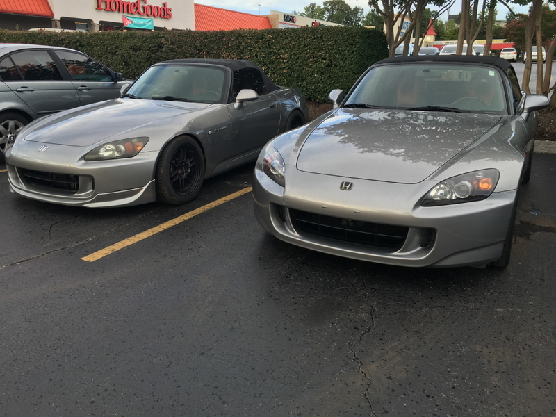 Illustration for article titled Impromptu Honda meet? Impromptu Honda meet!